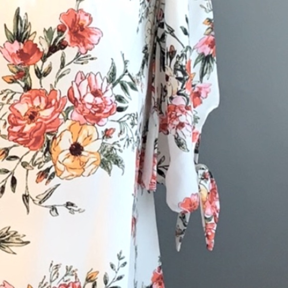 โDONATEDโWhite Black Floral Off The Shoulders Tie Sleeve Top - Picture 6 of 12